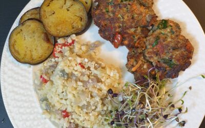 Fish cakes with cauliflower rice